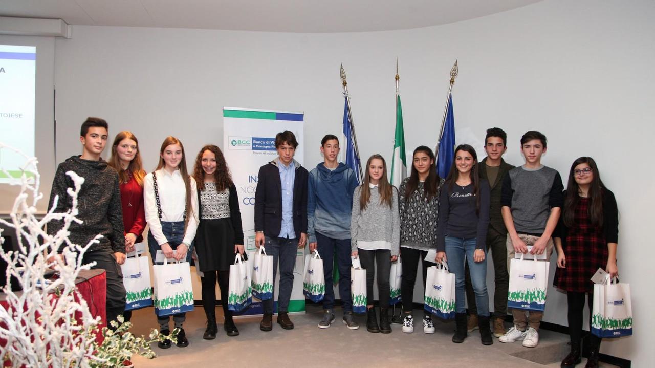 I ragazzi premiati delle scuole medie