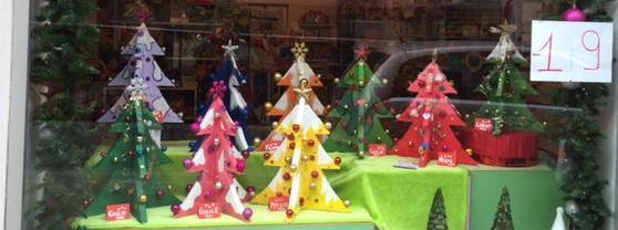 Alberi di Natale in cartapesta