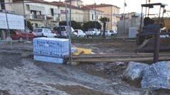 Nella spiaggia gli scarichi del cantiere