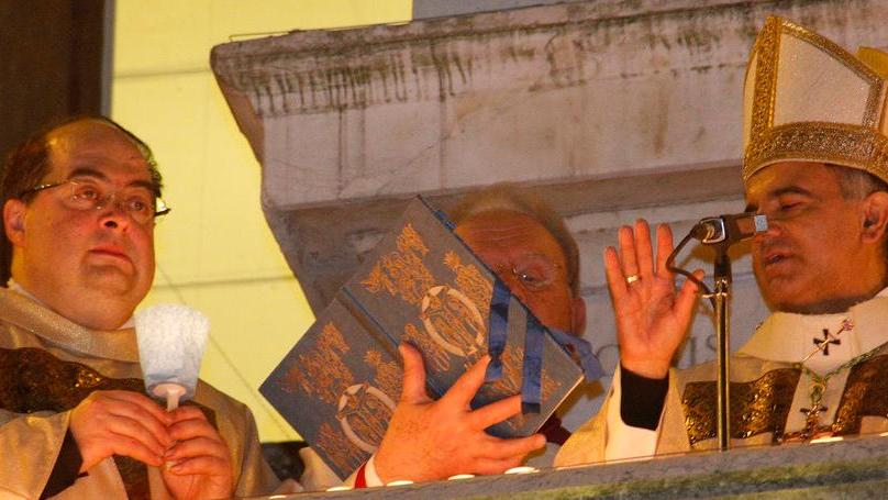 Il vescovo in carcere: le vere gabbie sono quelle del cuore