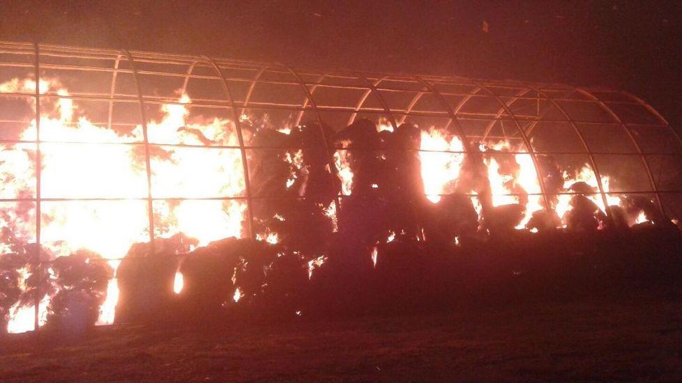 Misterioso incendio distrugge un fienile a Finale