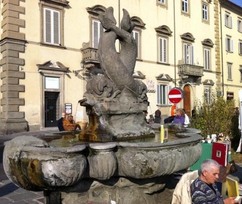 Via al restauro della Fontana dei Delfini