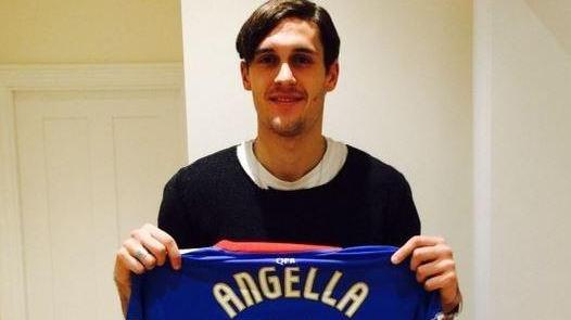 Gabriele Angella mette all’asta le maglie del Qpr