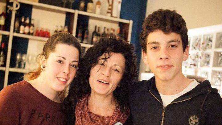 Sara Rabà con i figli Rebecca ed Elia