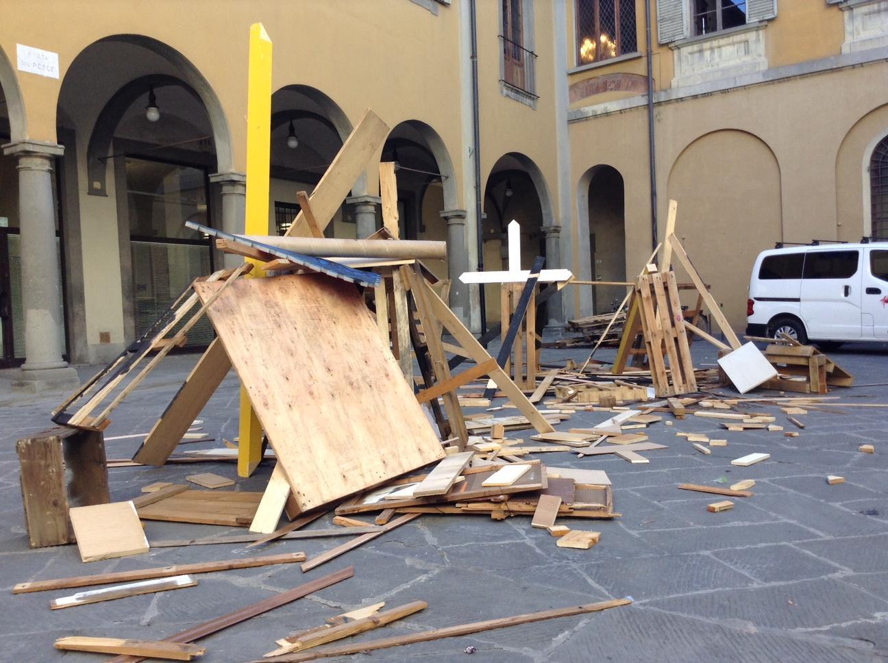 L'installazione artistica in piazza del Pesce