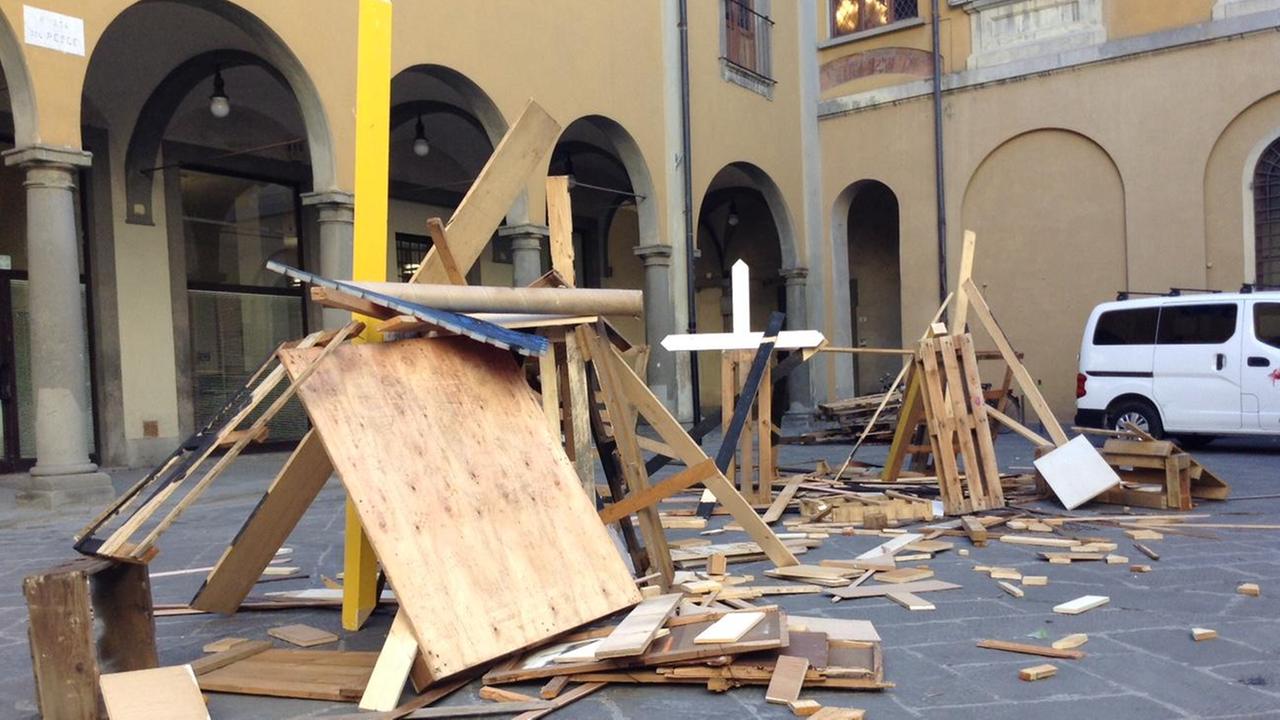 L'installazione artistica in piazza del Pesce