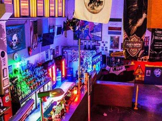 Sinner’s Reunion, il pub dove entri con la moto 