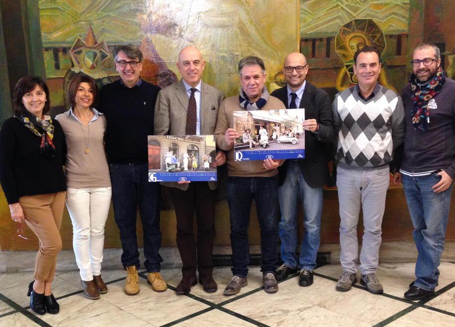 Il calendario del Vespa Club celebra i 70 anni del mito