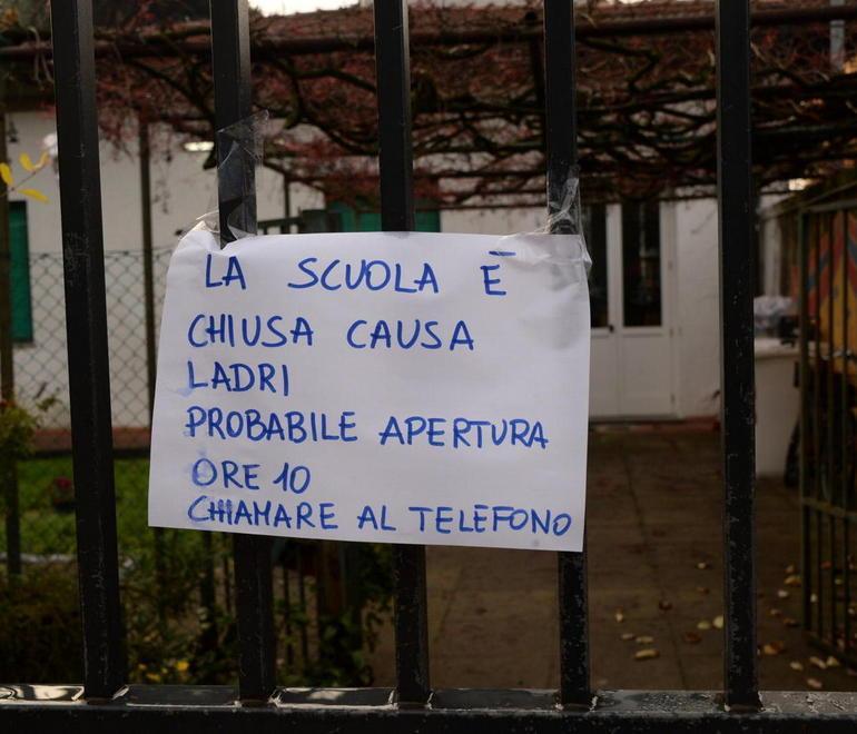 Arrivano le telecamere alla scuola Gandhi 