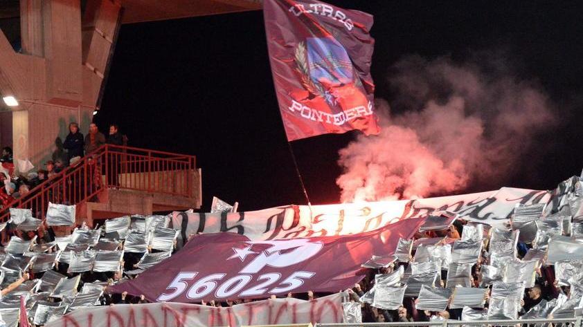 Caro-biglietti: gli ultras granata contro la società