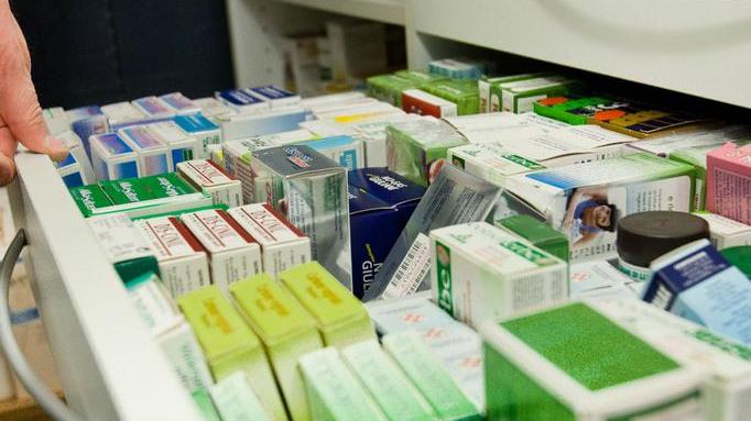 Rubati farmaci al centro sportivo Ladri in gelateria