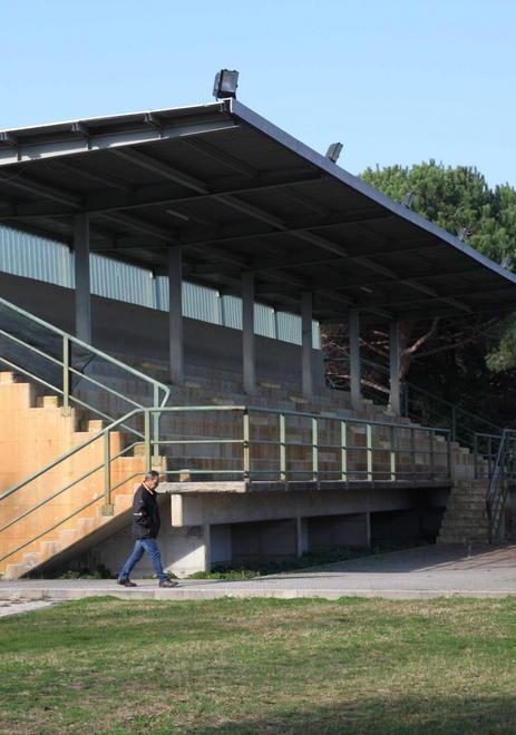 Duecento bimbi senza un campo dove giocare a calcio 