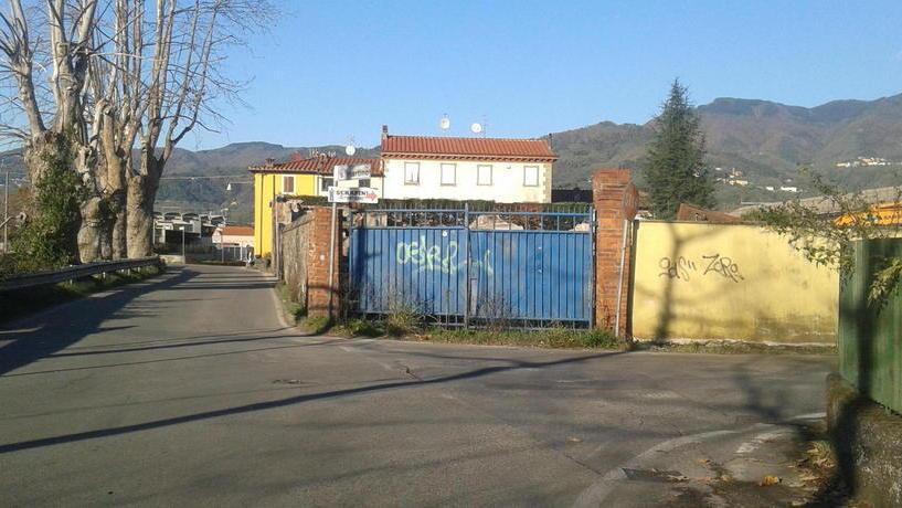 Incontro per abbattere il muro che crea un pericolo