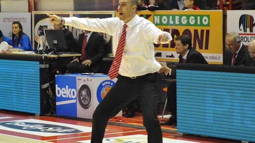 Il tecnico della Tesi Group Pistoia Basket, Vincenzo Esposito