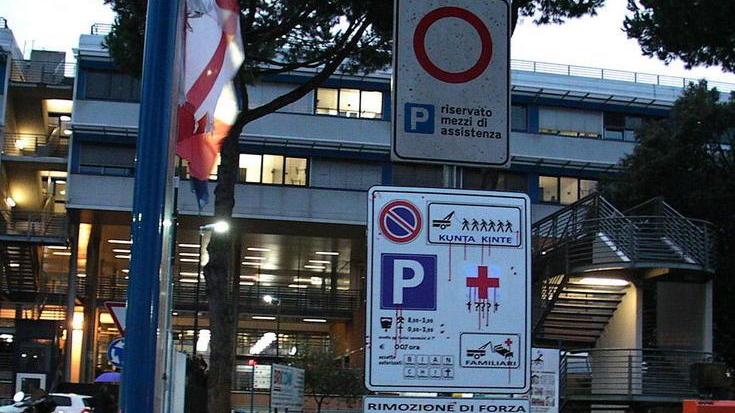 Ospedale Versilia, il grido dei sindaci per la salvezza
