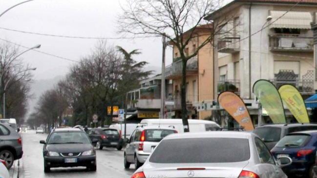 Lavori sull’Italica Della Latta: «Dove sono i parcheggi?»