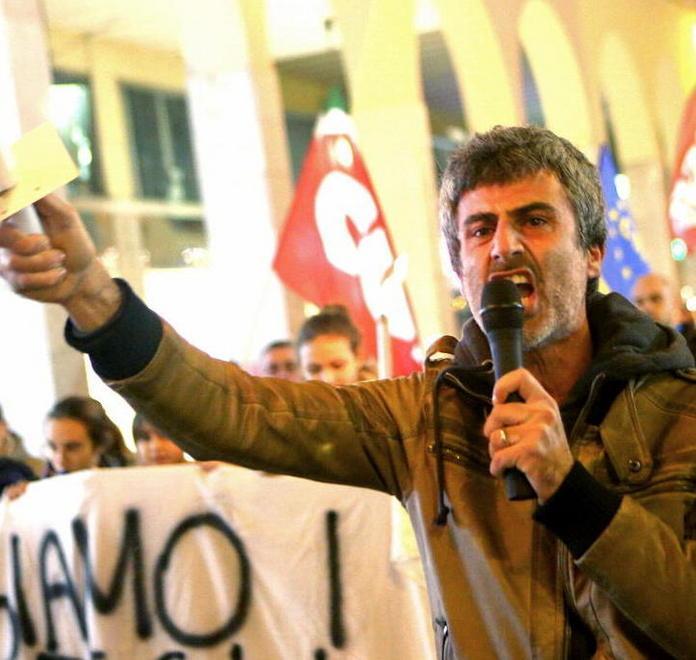 Fiaccolata in centro «Un’alternativa esiste» 