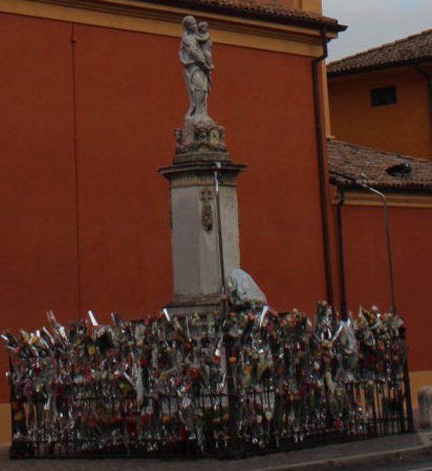 Liberate le impalcature e l’infiorata per la Madonna