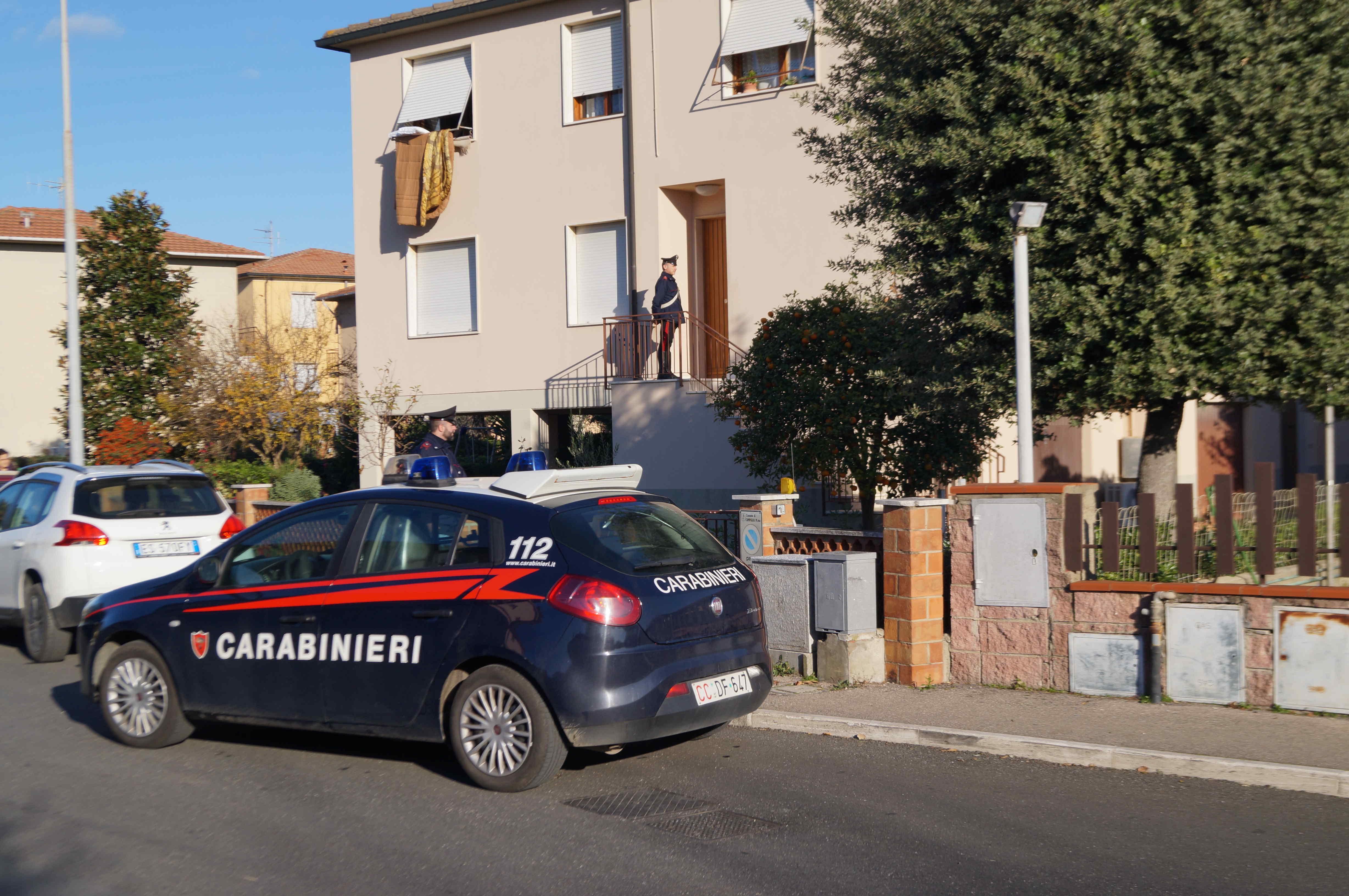 I carabinieri fanno il sopralluogo a Venturina