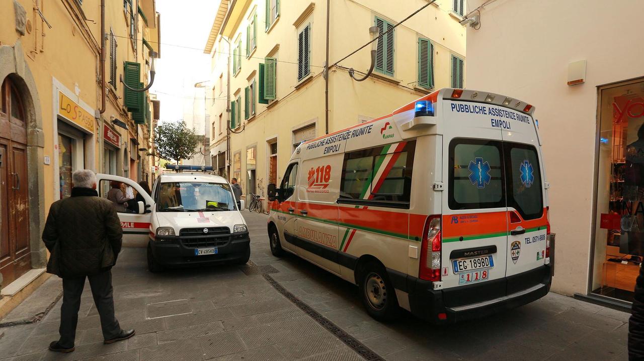 Un intervento della Pubblica assistenza di Empoli (foto d'archivio)