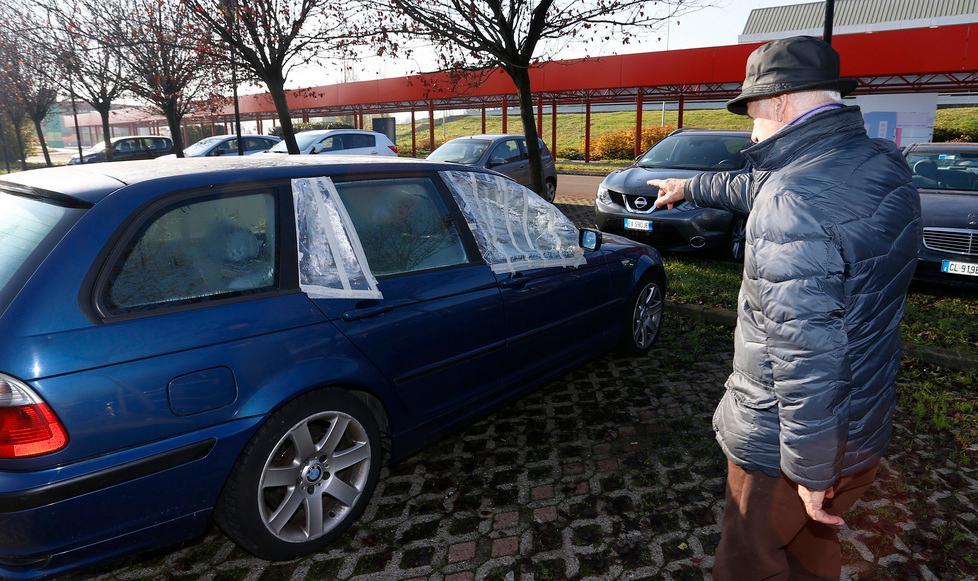 Modena, ladro spacca finestrini di 20 auto in sosta a Baggiovara