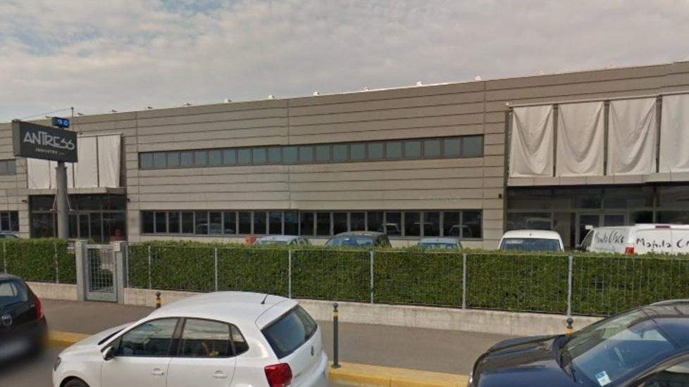 Banditi assaltano maglificio: colpo fallito