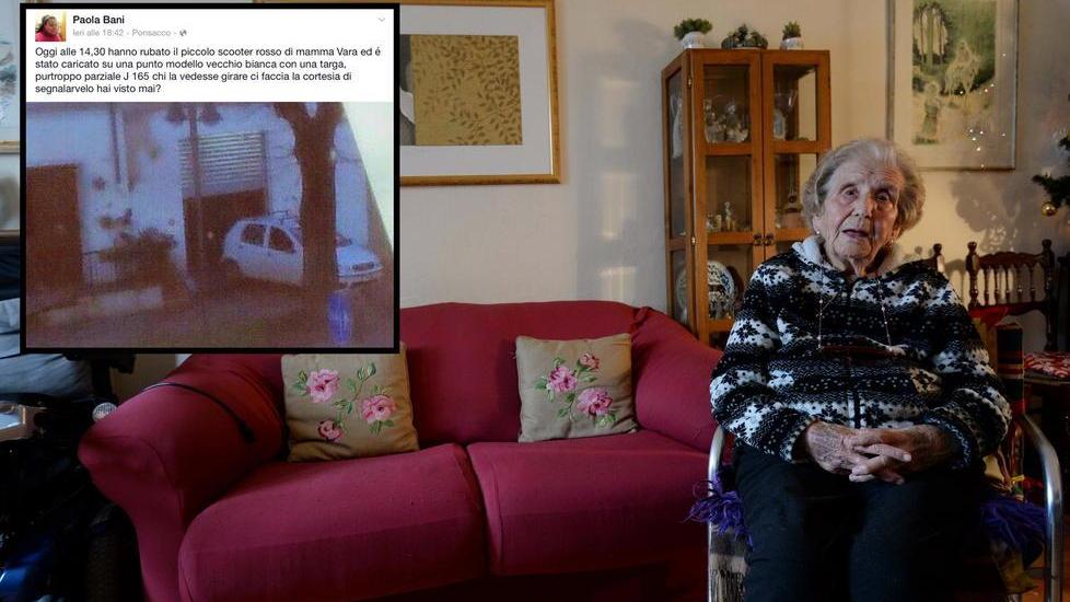 Rubano la carrozzina di un’anziana e fuggono