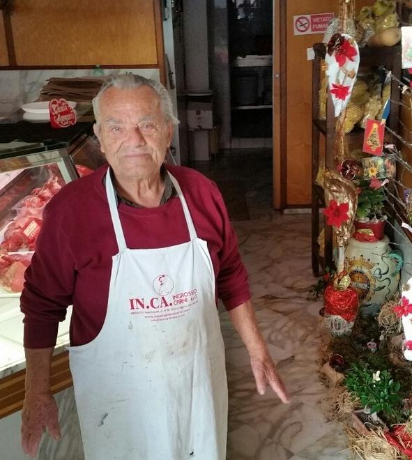 Carlo, macellaio doc Una passione da 60 anni 