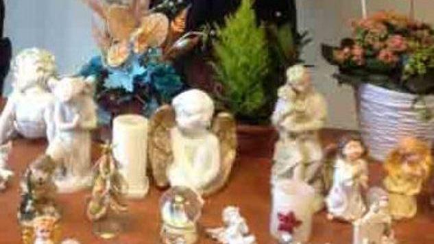 Ruba sulle tombe dei bambini: arrestato