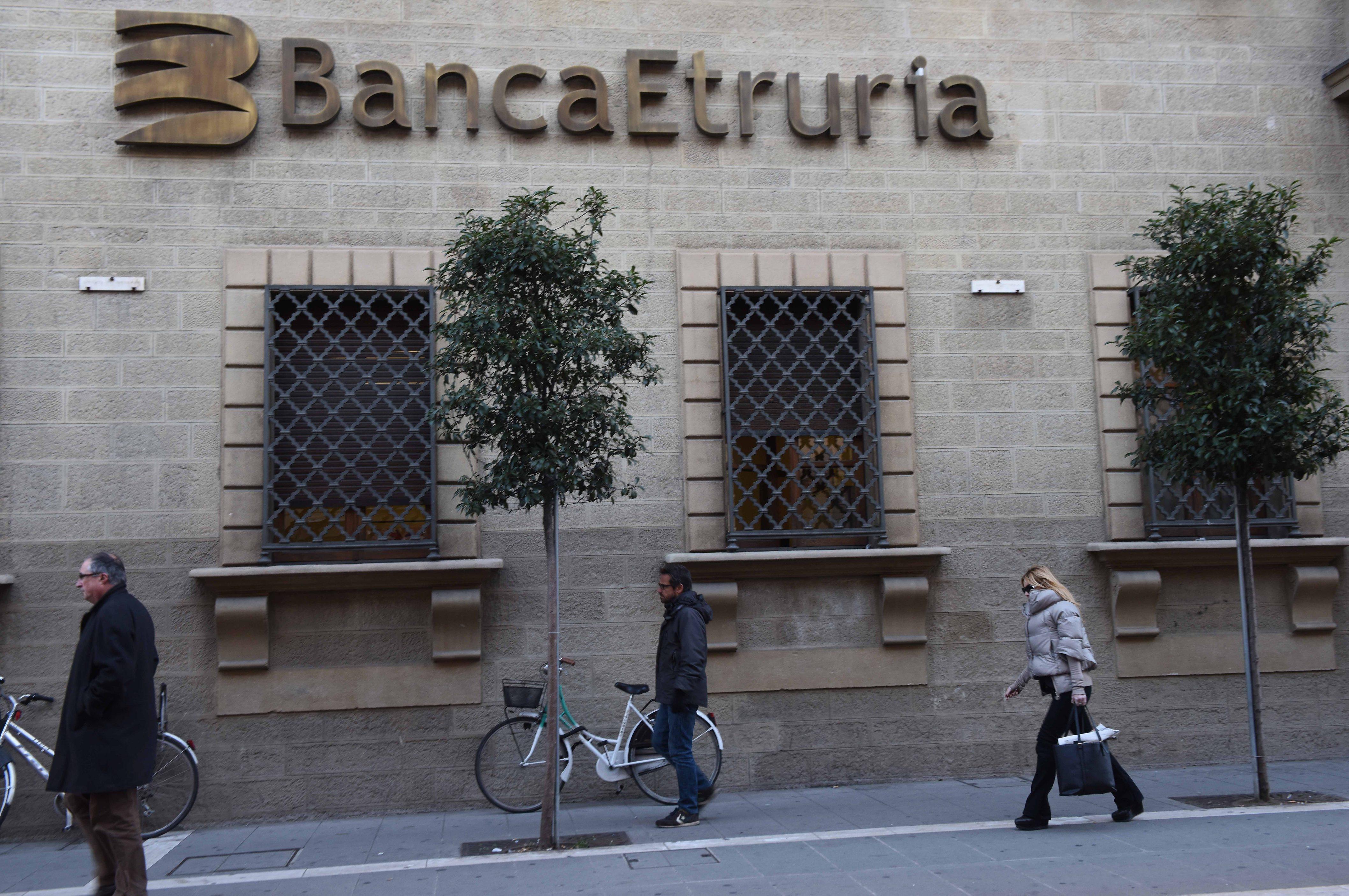 Banca Etruria, spunta un'inchiesta su conflitto d'interesse 