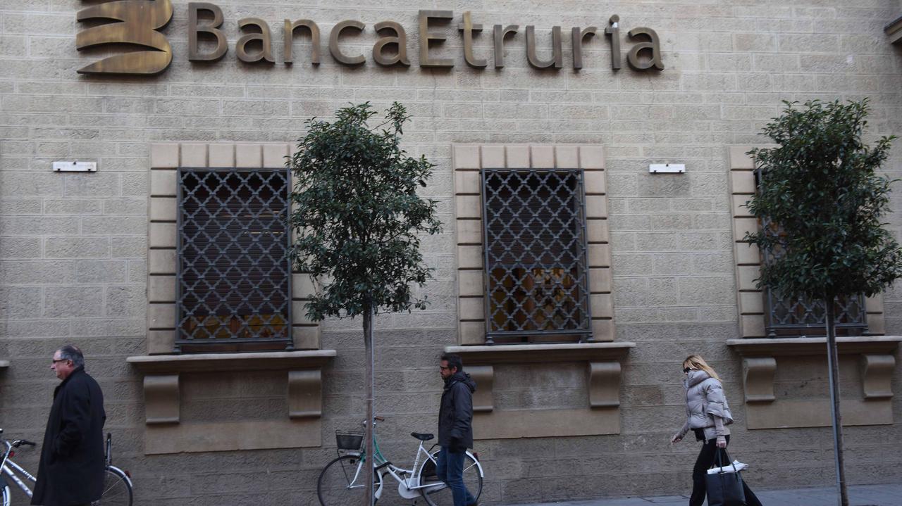 Banca Etruria, spunta un'inchiesta su conflitto d'interesse