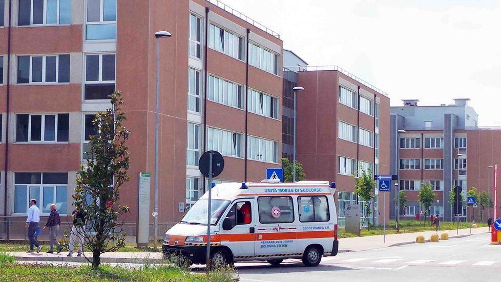 Ferito da un colpo mentre pulisce la pistola