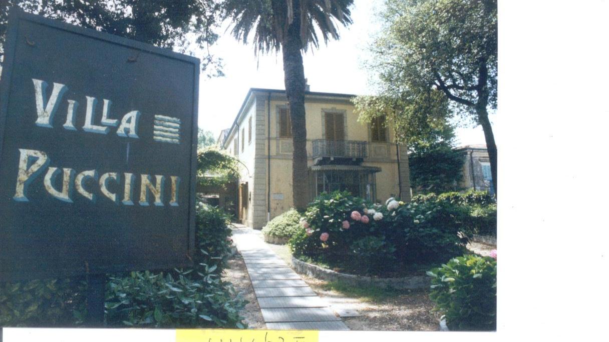 L'ingresso di Villa Puccini a Torre del Lago