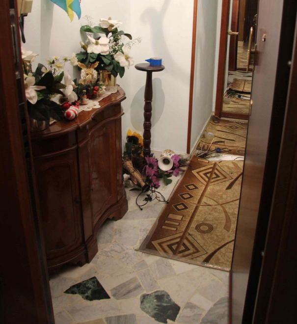 Tentano la rapina in casa bandito pestato da judoka 
