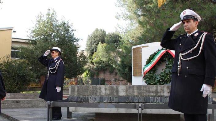 Mura ripulite e senza cespugli e in tutta l’area via i gradoni