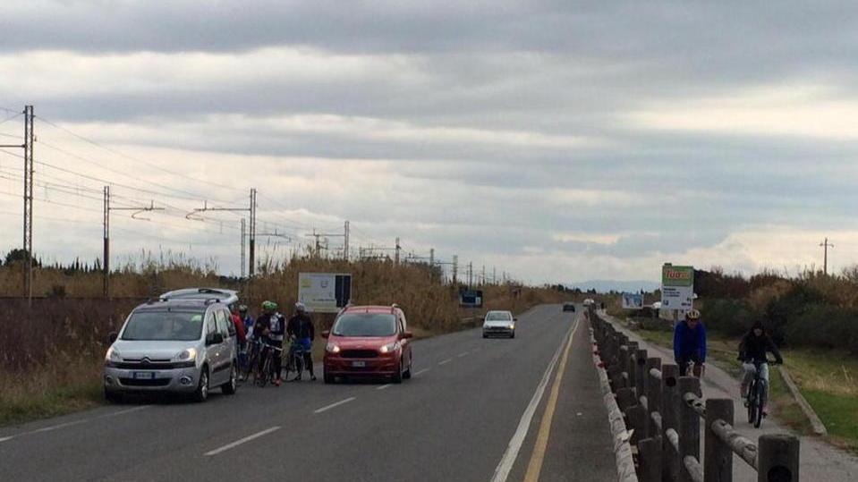 Ciclisti caduti sull’Aurelia, nuove polemiche