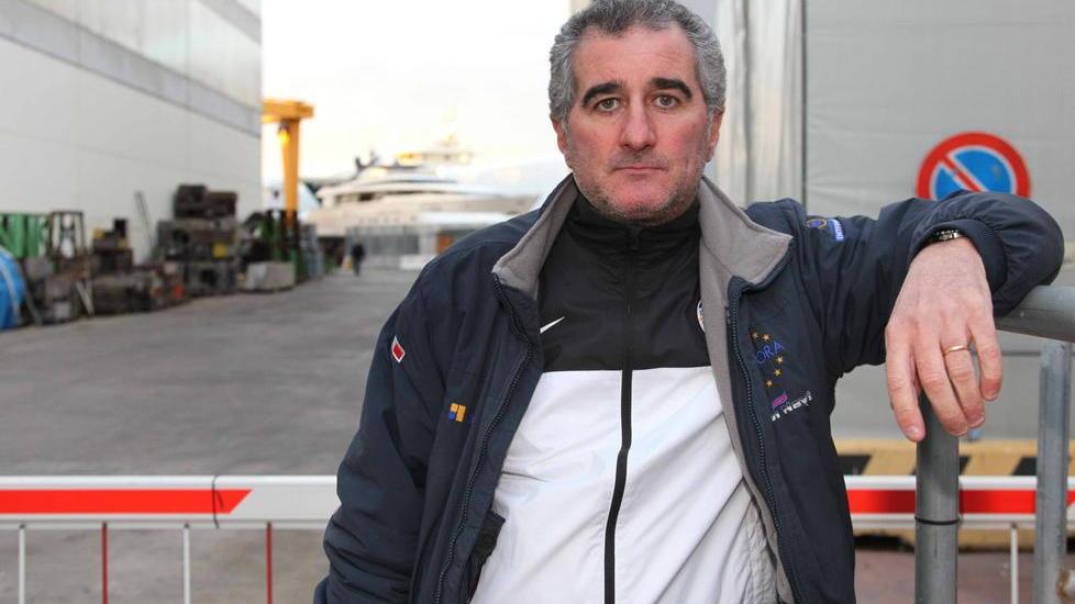 Il regalo per Gino? Licenziato a Natale