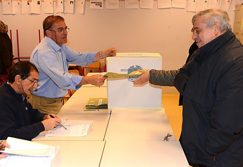 «Un referendum inutile: cittadini imbrogliati» 