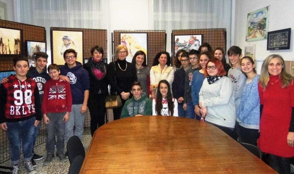 Le opere della Lavezzi in mostra a scuola