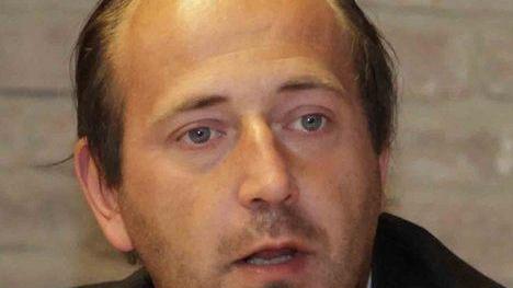Colpì il figlio con la seggiola, padre a processo