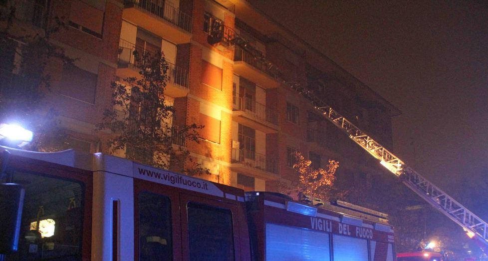 Morto in casa, non era solo quella sera 