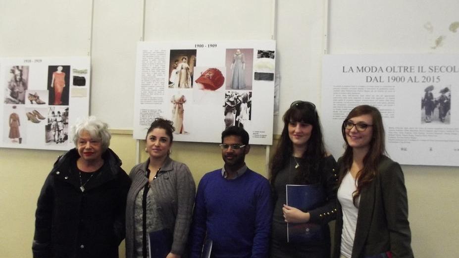 Al Pin una mostra su un secolo di moda