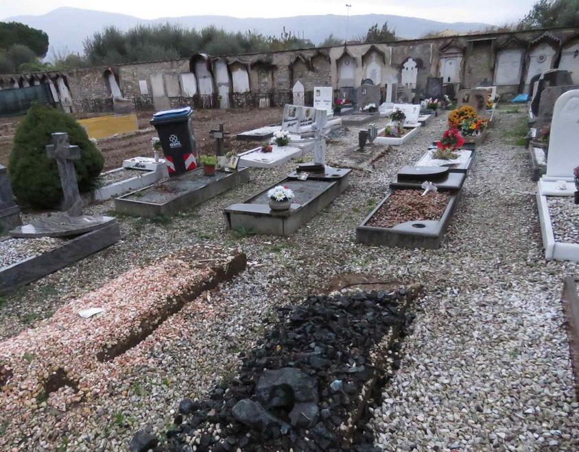 Sepolture in terra sospese, «troveremo una soluzione» 