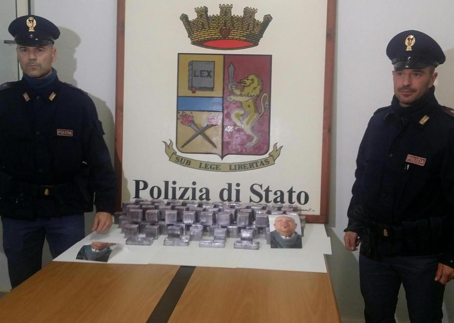 Vanno in fumo gli affari del corriere 