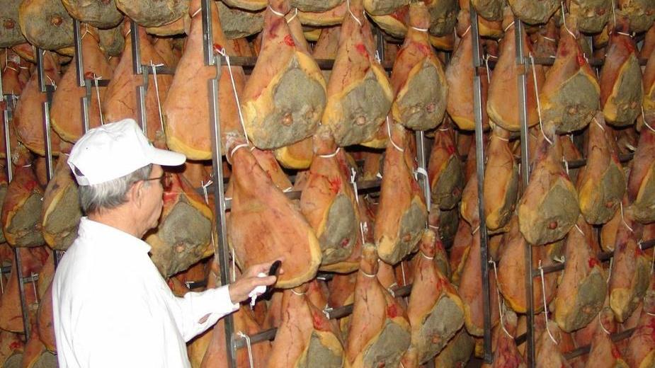Rinasce il salumificio Murru: la prima azienda salvata dai dipendenti