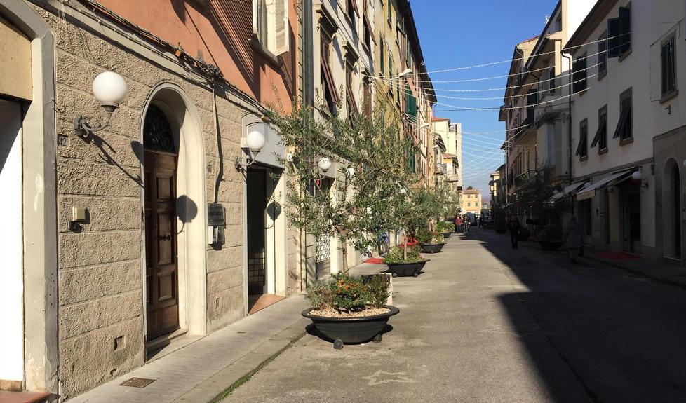 Marciapiedi e asfalto nuovi: via Roma tornerà a splendere 