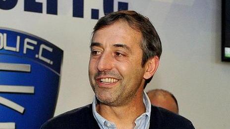 L’abbraccio dei tifosi per Giampaolo e i suoi