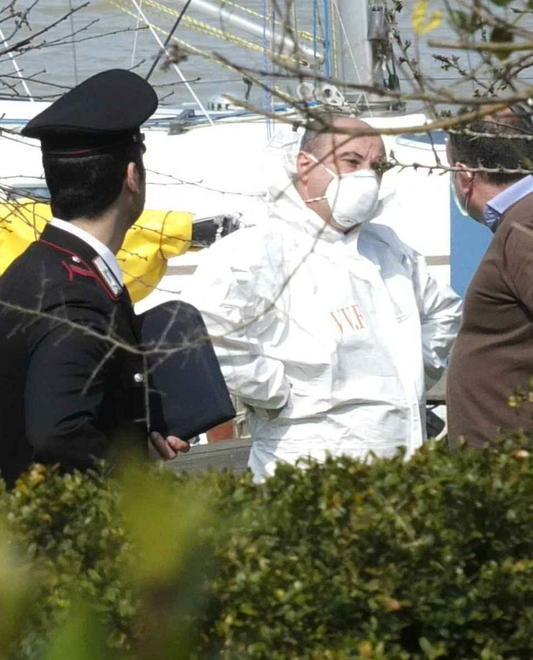 Nessuno cerca quei due corpi senza un’identità