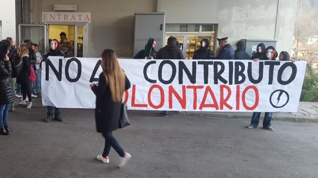 Scuola, manifestazione non autorizzata di Casa Pound a Castelnovo Monti