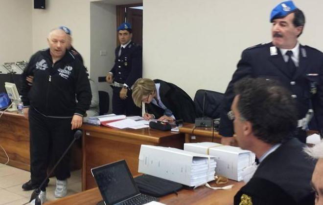 Massimo Remorini in Corte d'Assise a Lucca durante il processo di primo grado